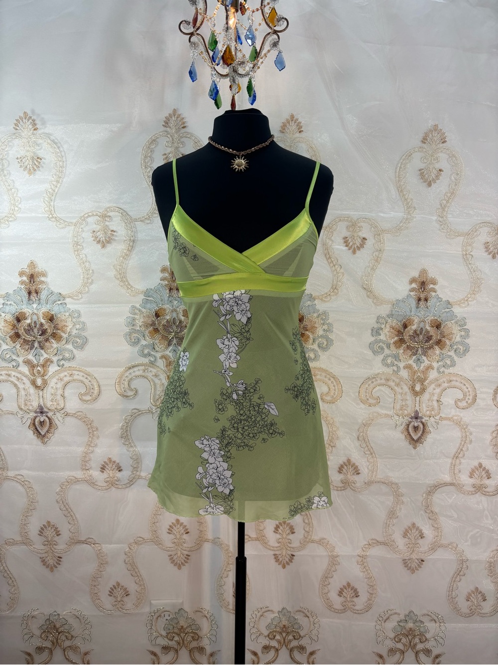 ✨Vintage Y2K Lime Floral Tie Back Satin Trim Babydoll Tank Top✨ - Picture 3 of 9